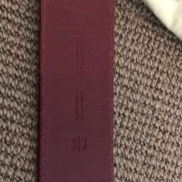 Burgundy Burberry belt - Picture 4 of 5
